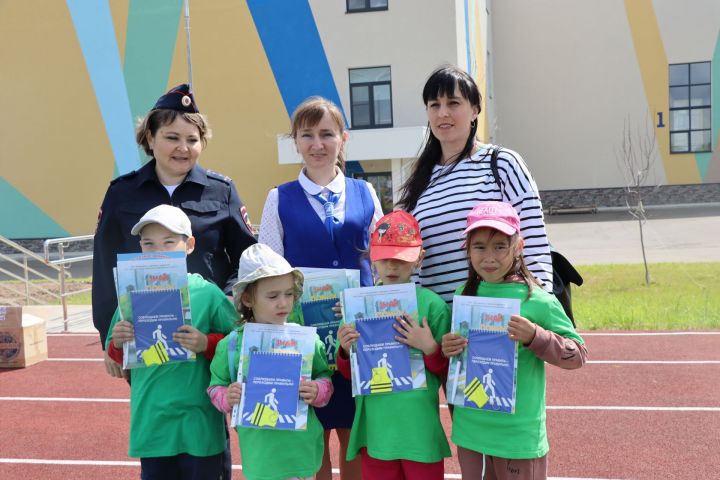 Сабада балалар бакчасында тәрбияләнүче  нәни райондашларыбыз өчен бәйрәм чарасы узды [ фоторепортаж]