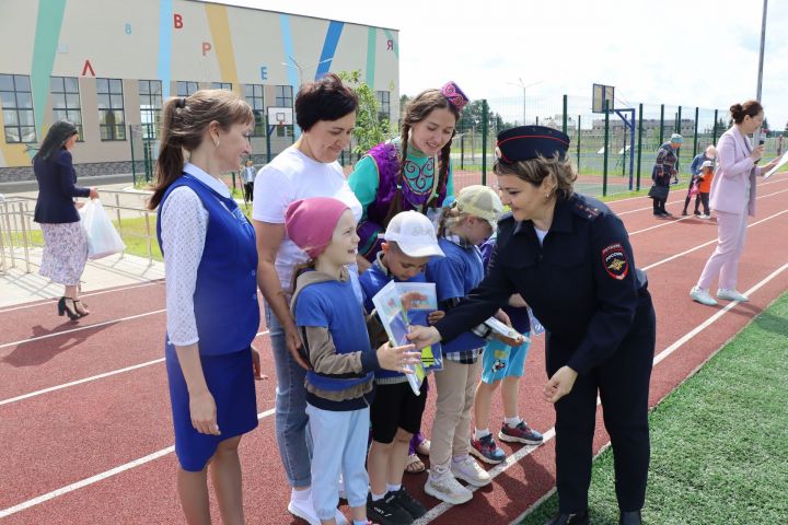 Сабада балалар бакчасында тәрбияләнүче  нәни райондашларыбыз өчен бәйрәм чарасы узды [ фоторепортаж]