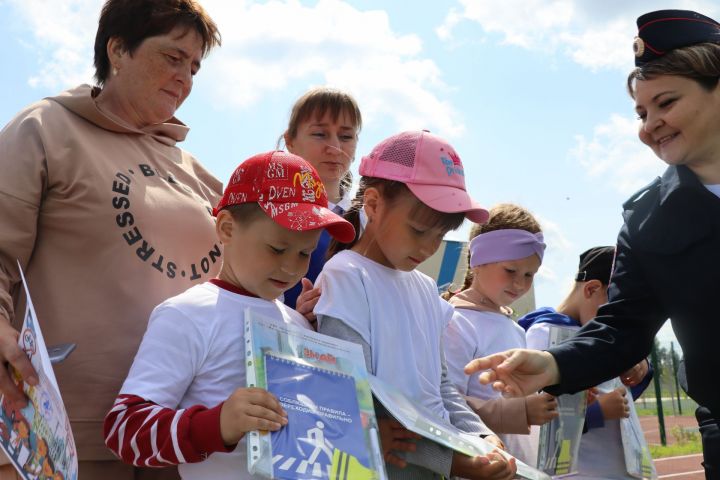 Сабада балалар бакчасында тәрбияләнүче  нәни райондашларыбыз өчен бәйрәм чарасы узды [ фоторепортаж]