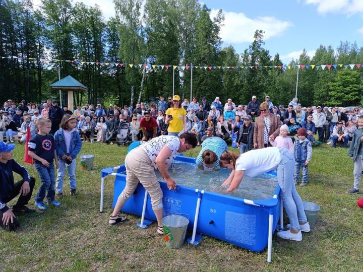 Лесхоз бистәсендә узган быелгы Сабантуй кызыклы уеннары белән истә калыр