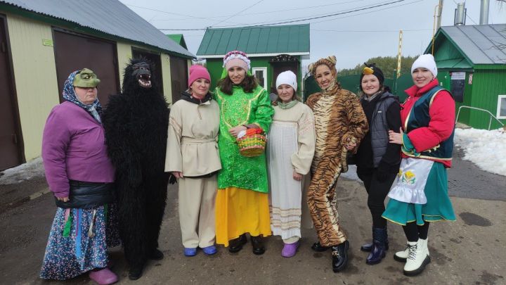 «Иң беренче чиратта балаларны чисталыкка  һәм хезмәткә өйрәтәбез»