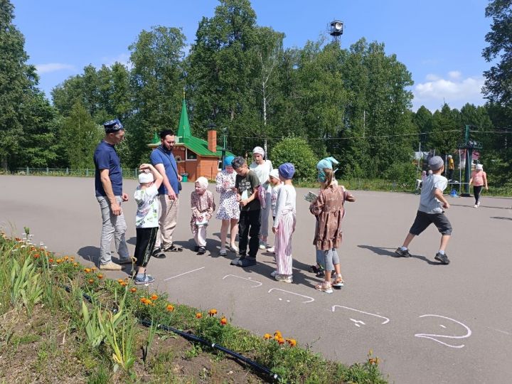 Лесхоз мәчете каршында балалар өчен җәйге ял сәгатьләре оештырыла башлады