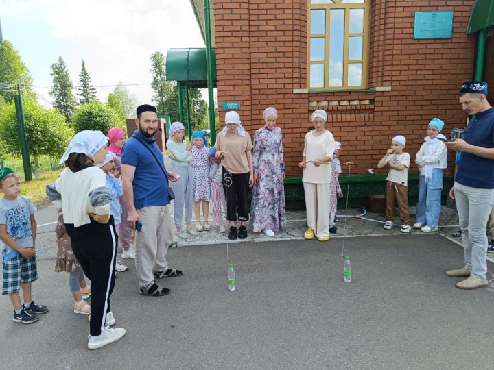 Лесхоз мәчете каршында балалар өчен җәйге ял сәгатьләре оештырыла башлады