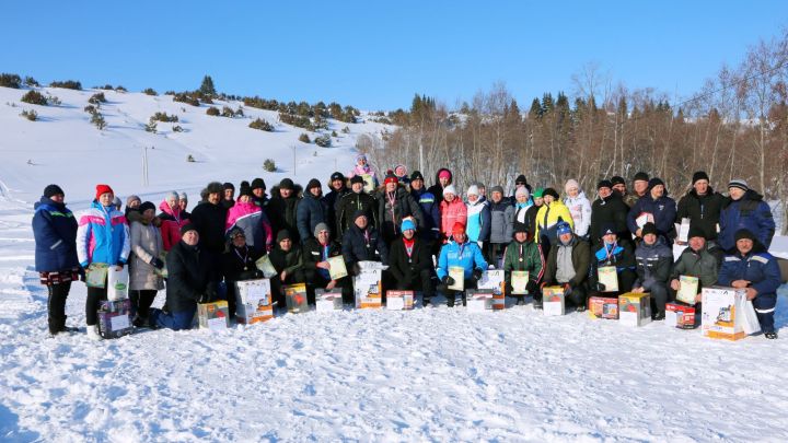 “Игенче” ҖЧҖ хезмәткәрләре һәм чакырылган кунаклар чаңгыга басты