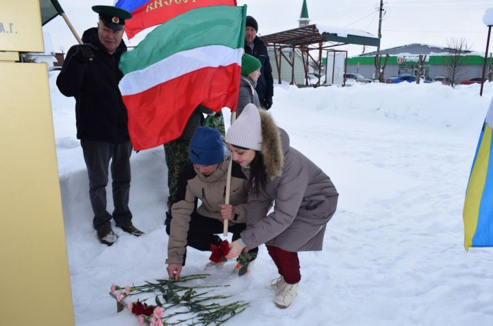 Шәмәрдәндә Ватанны саклаучылар хөрмәтенә автоузыш