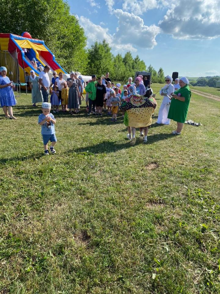 Олы Арташ авылында балалар өчен дини Сабантуй узды