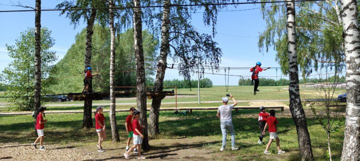 Саба укучылары үзләрен туристлык һәм спорт осталыгында сынап карадылар