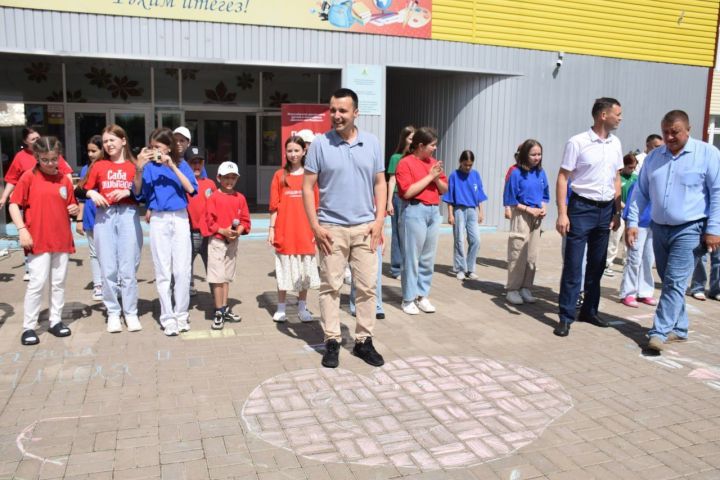 Бүген районыбызга «Алдынгылар хәрәкәте»нең Татарстан республикасы регональ бүлеге җитәкчесе Тимур Сөләйманов  килде