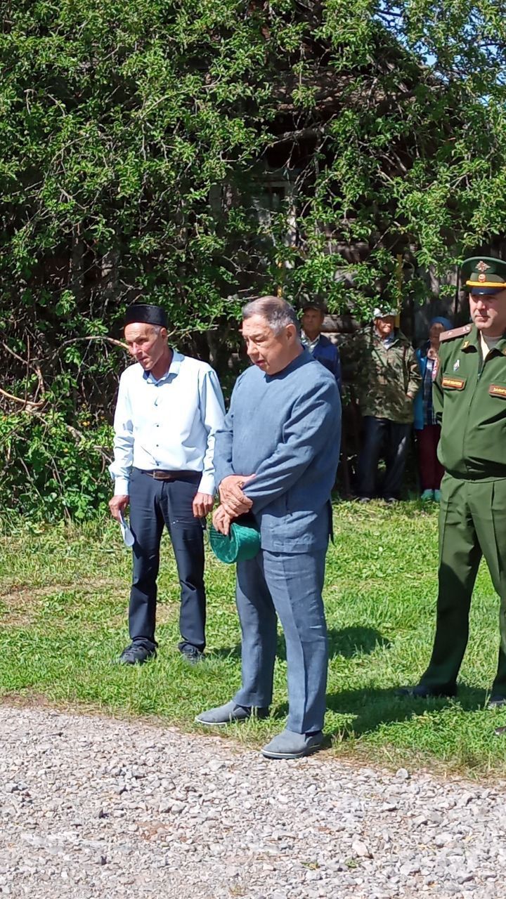 Бүген махсус хәрби операциядә һәлак булган райондашыбызны  соңгы юлга озаттылар