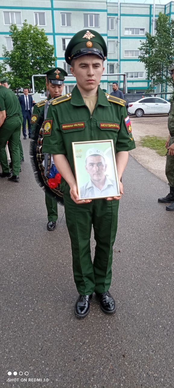 Бүген махсус хәрби операциядә вафат булган  райондашыбыз Байлар Сабасыннан Радик Мөнир улы Мусинны соңгы юлга озаттылар