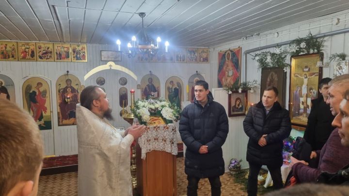 Шәмәрдәндә Раштуа бәйрәмен билгеләп үттеләр