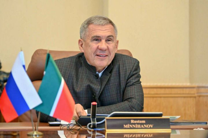 Рөстәм Миңнеханов: Быел Татарстан кырларында лаеклы уңыш үстерелде