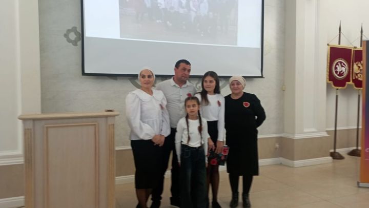 Районыбыздан ике гаилә Казанда «Игелекле Татарстан» республика премиясенең “Гаилә белән волонтерлык” номинациясендә катнаштылар