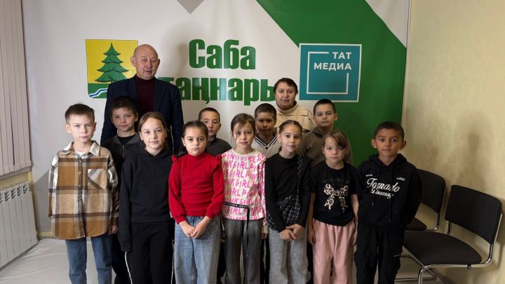Редакциябезгә кунакка Саба,  Сатыш һәм Юлбат урта мәктәбе укучылары килде