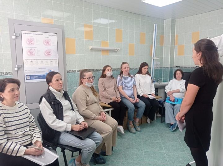 Район үзәк хастаханәсендә «Ана булу шатлыгы» дип исемләнгән чара узды