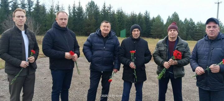 Фәргать Нәбиуллин истәлегенә ачык  көрәш турниры