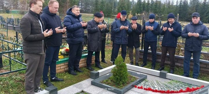 Фәргать Нәбиуллин истәлегенә ачык  көрәш турниры