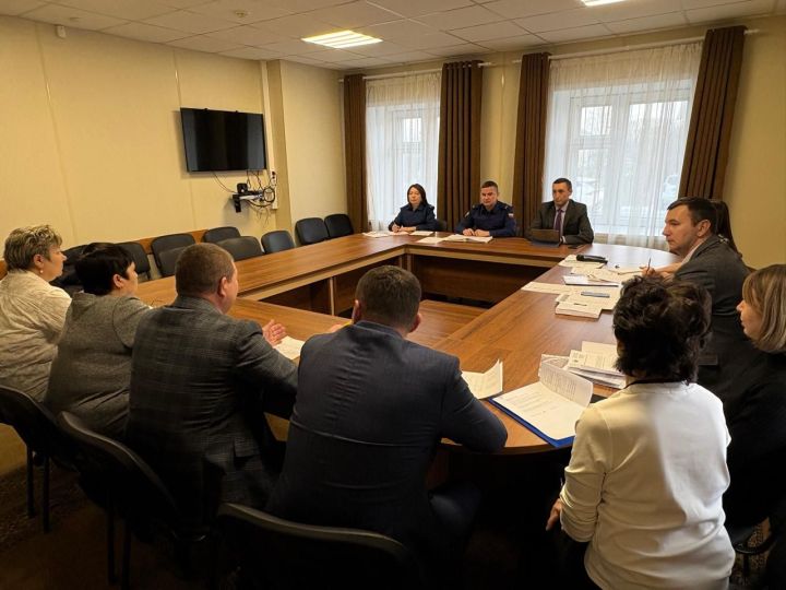 Коммуналь хезмәтләргә  бурычлылар  Яңа  елга әҗәтләрсез  керергә  ышандырды