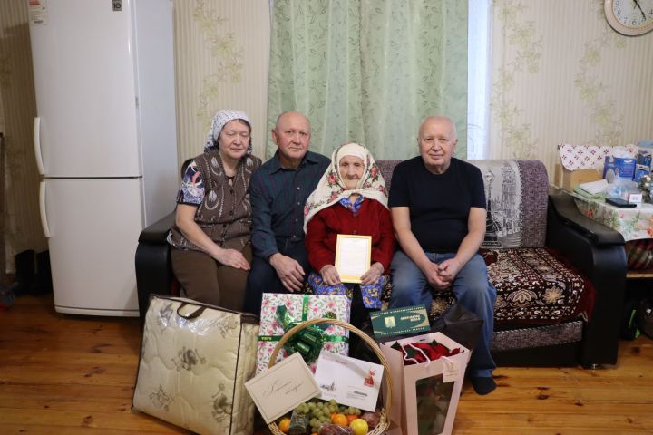 Иске Икшермә  авылында яшәүче Нурлыхода Ибраһимовага 100 яшь тулды