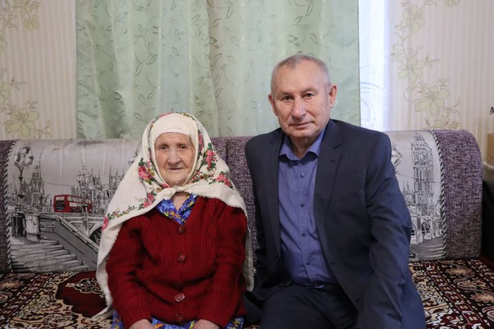 Иске Икшермә  авылында яшәүче Нурлыхода Ибраһимовага 100 яшь тулды