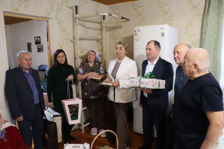 Иске Икшермә  авылында яшәүче Нурлыхода Ибраһимовага 100 яшь тулды