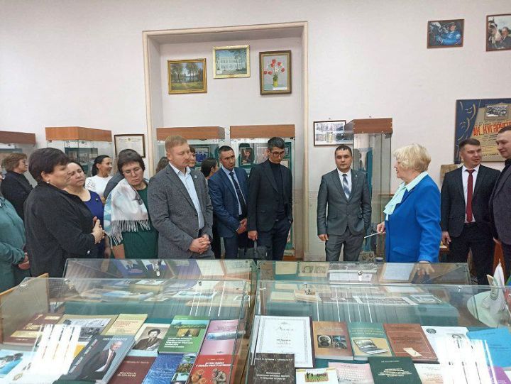 Укытучылар  урман ресурсларын  өйрәнә