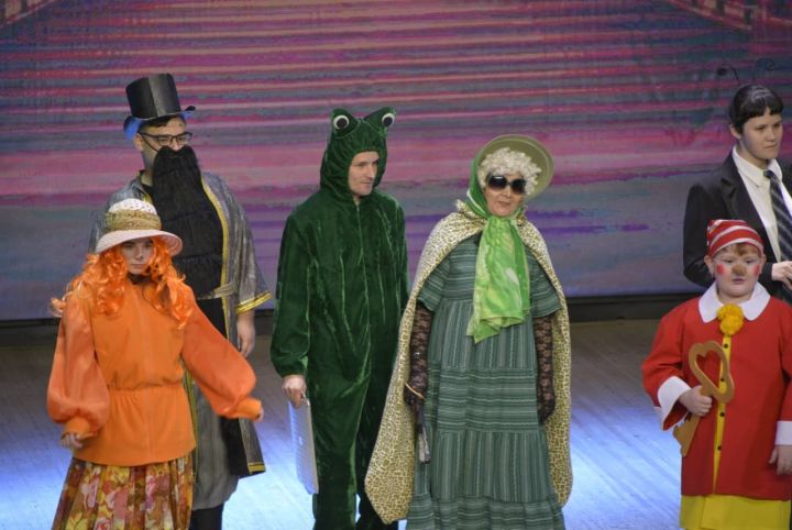 Сабада сәламәтлек мөмкинлекләре чикләнгән балалар өчен спектакль күрсәтелде