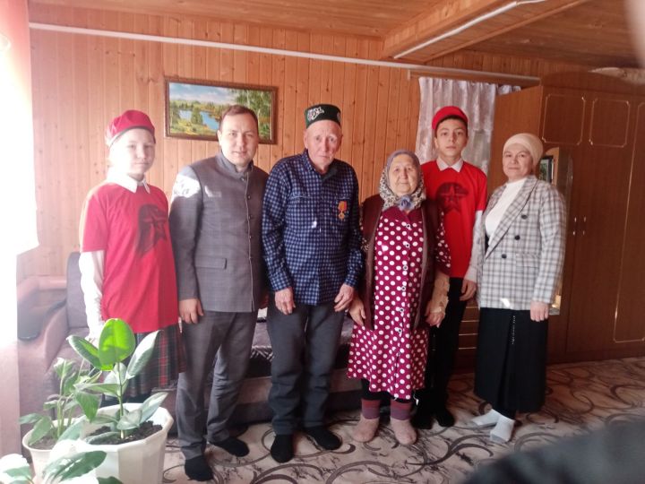 Тылда эшләгән өлкән  абыйлар   медаль  алды