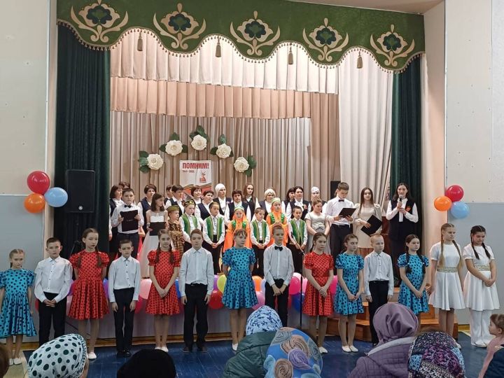 Ватанны саклаучылар елы һәм Бөек җиңүнең 80 еллыгы уңаеннан « Йөрәктән - йөрәккә » дип исемләнгән хәйрия концерты булып үтте.