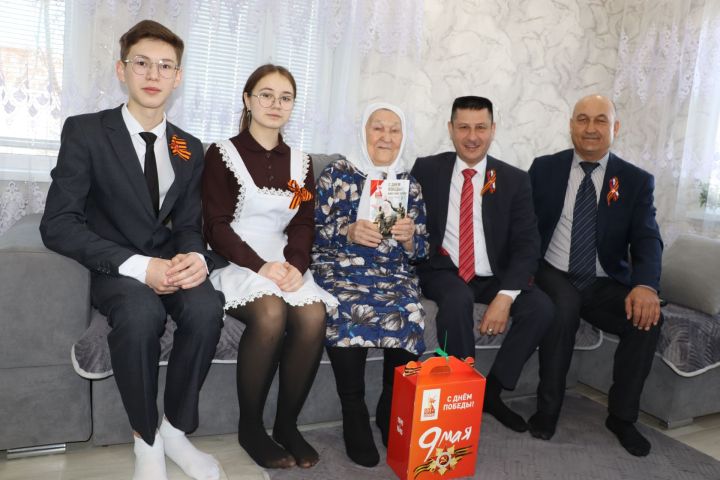 Бөек Җиңүнең 80 еллыгы уңаеннан  Юлбат һәм Түбән Шытсу авыл җирлекләрендә яшәүче тыл ветераннары һәм  Бөек Ватан сугышы ветераннарының   тол хатыннары хөрмәтләнде