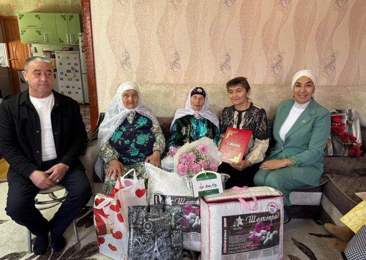 Олы Шыңар авылында яшәүче  Наилә  Сафинаны  олы юбилее белән котладылар