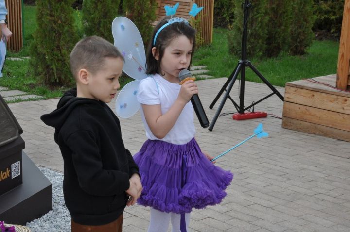 Безне Тукай тәрбияли