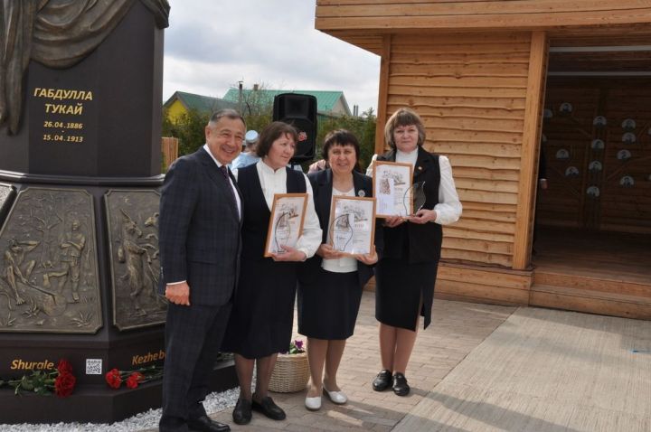 Безне Тукай тәрбияли