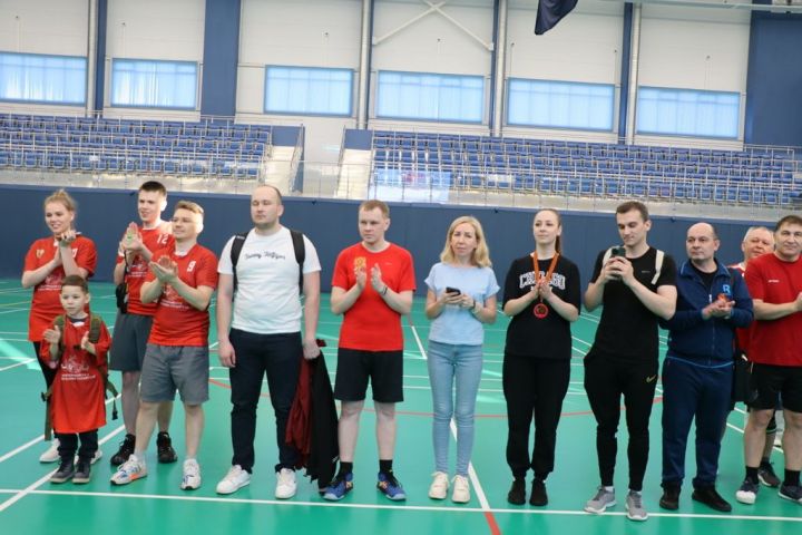 Судьяларны теннис  реферилары “хөкем итте”