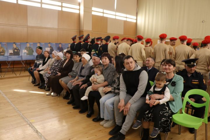 Сабага “Герой әтисе” күчмә фотокүргәзмәсе килде