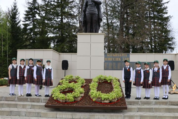 Сталинград тирәге  генетик хәтер булып Лесхозга  кайтты