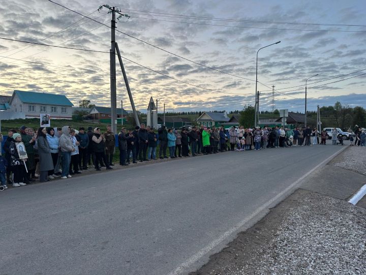 Татар Икшермәсендә узган Җиңү бәйрәмендә район башлыгы да катнашты
