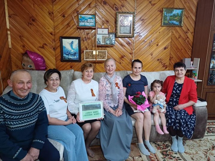 Авылларны Әхмәтшиннар кебек гаиләләр яшәтә