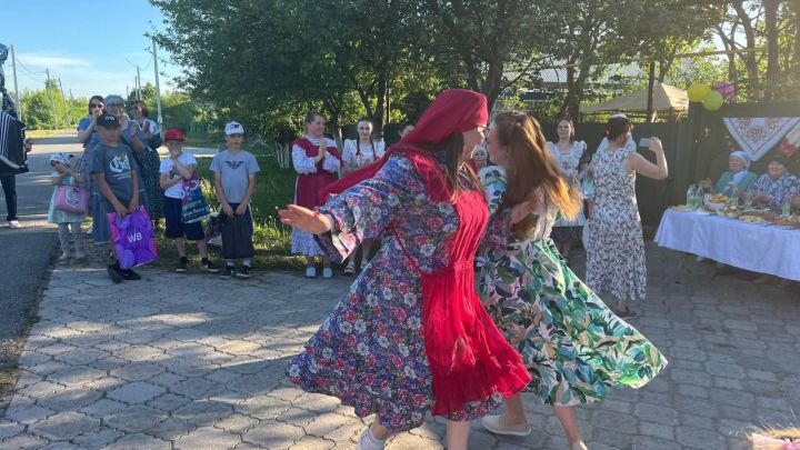 Гимназиясе коллективы Сабада бирнә җыйды