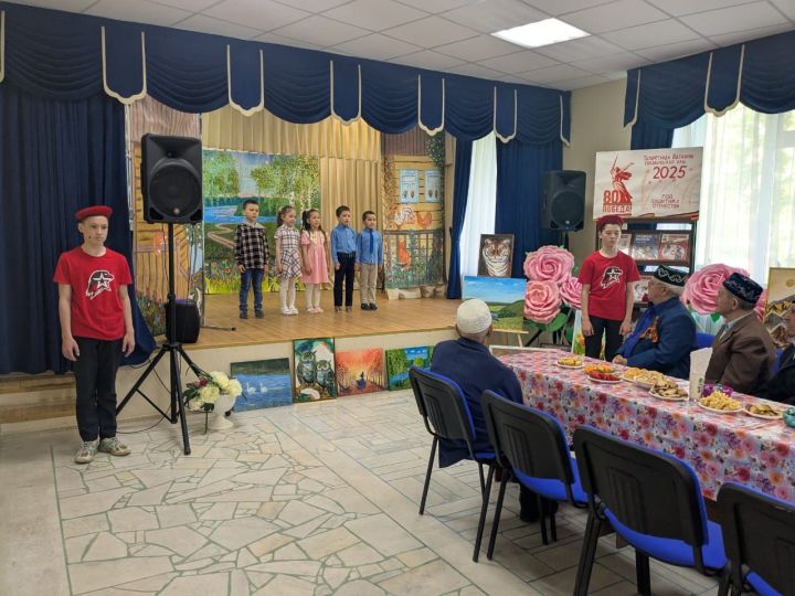 Бигәнәй авылында өлкәннәрне бәйрәм табыны артында хөрмәтләделәр