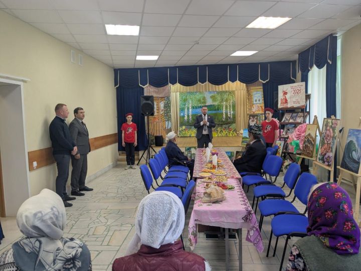 Бигәнәй авылында өлкәннәрне бәйрәм табыны артында хөрмәтләделәр