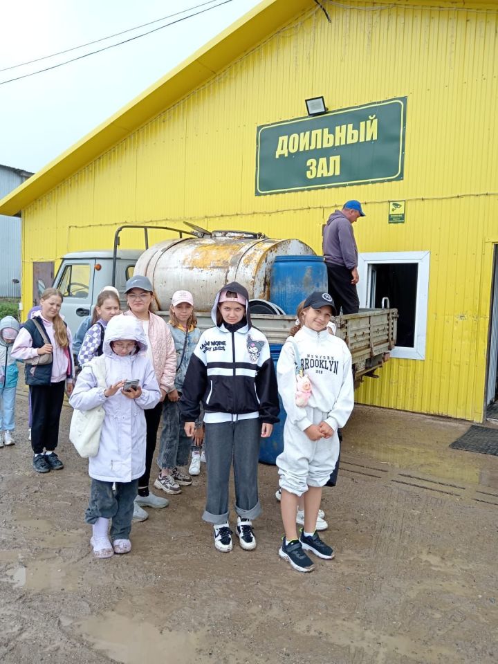 Балалар терлекчеләр эше белән таныша