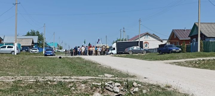 Махсус хәрби операциядә вафат булган райондашыбыз - Олыяз авылыннан Илнур Шәйхуллинны  соңгы юлга озаттылар