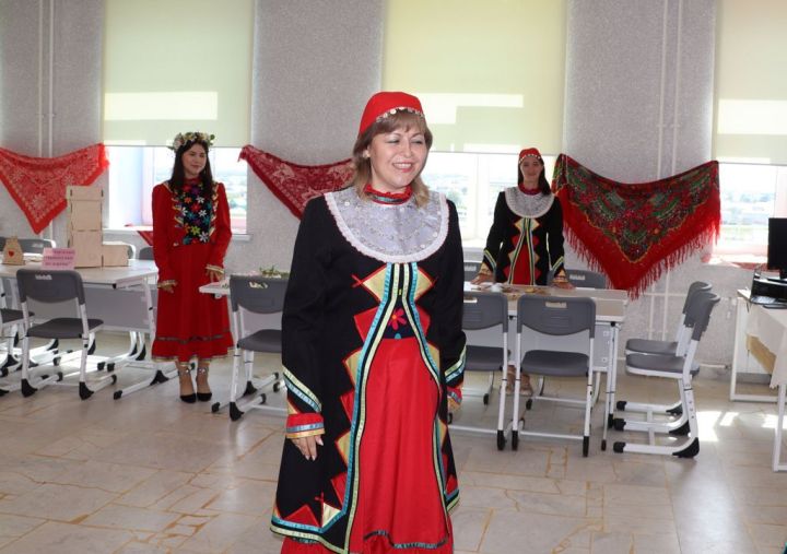 Сабада туган телләрне саклау һәм үстерү турында  сөйләштеләр
