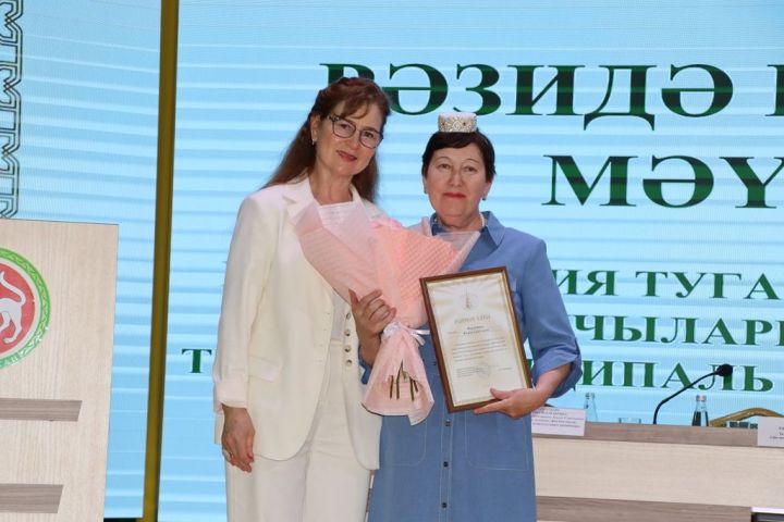 Сабада туган телләрне саклау һәм үстерү турында  сөйләштеләр