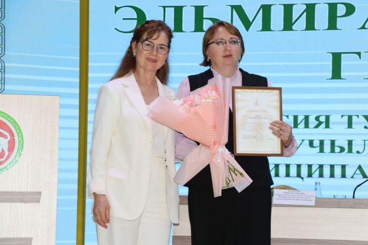 Сабада туган телләрне саклау һәм үстерү турында  сөйләштеләр