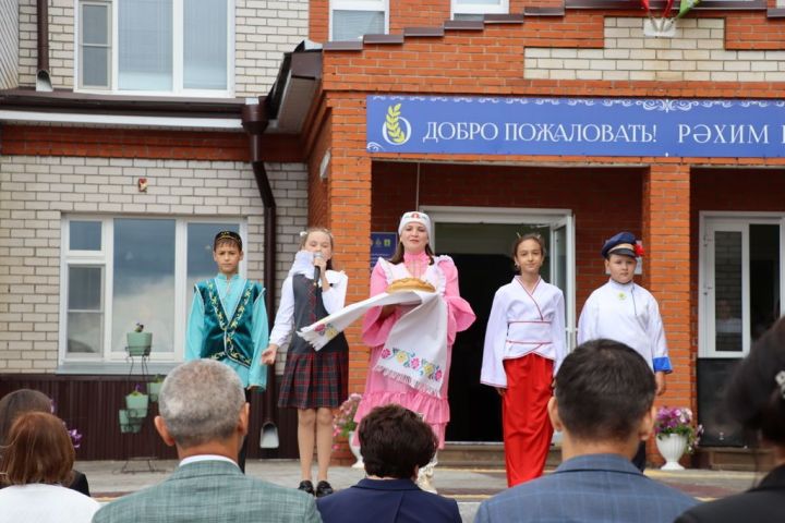 Сабада туган телләрне саклау һәм үстерү турында  сөйләштеләр