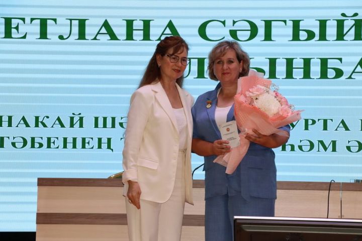 Сабада туган телләрне саклау һәм үстерү турында  сөйләштеләр