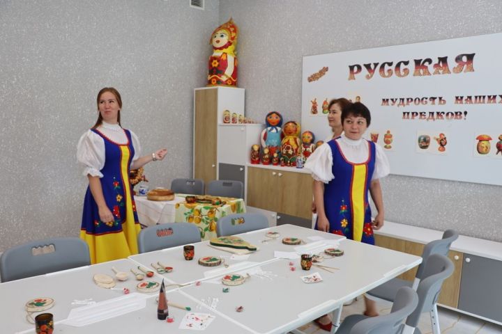 Сабада туган телләрне саклау һәм үстерү турында  сөйләштеләр