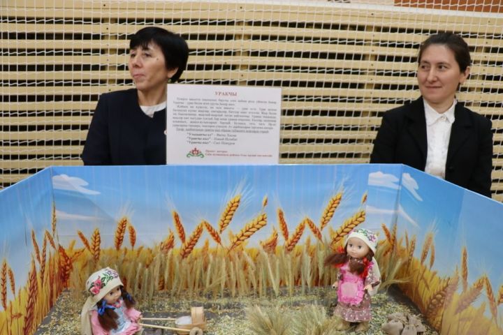 Сабада туган телләрне саклау һәм үстерү турында  сөйләштеләр